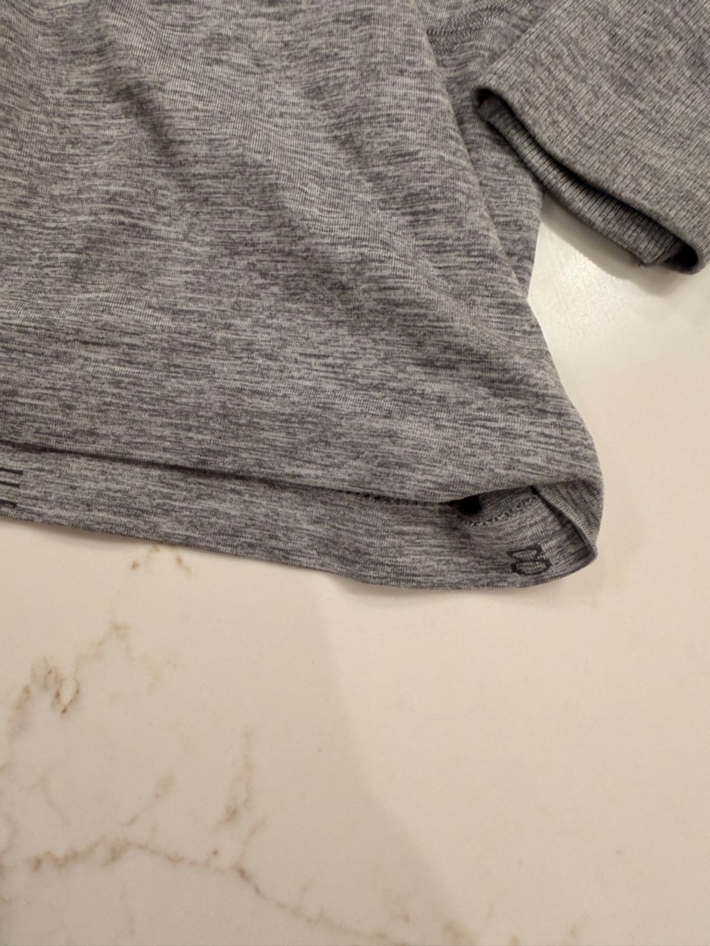 lululemon Swiftly Tech Long Sleeve Heather Gray Seamless Running Top Women 8 - Picture 2 of 5